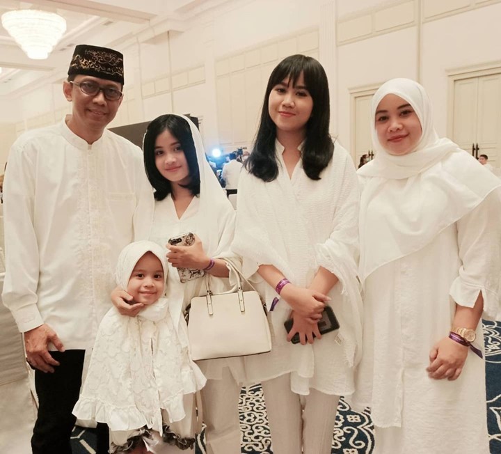 Cantik berhijab 