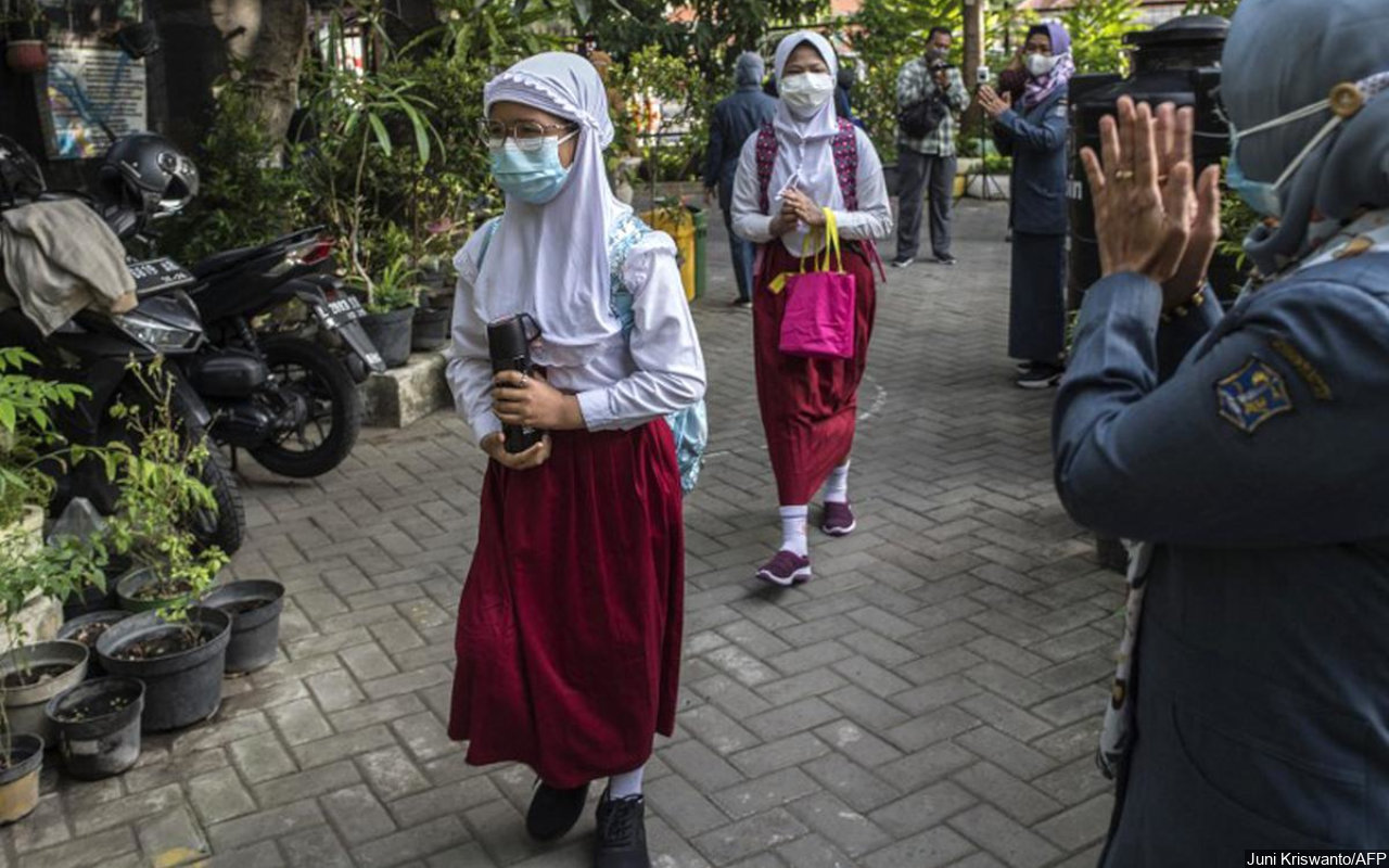 Belasan Kasus COVID-19 Bikin Sejumlah Sekolah di DKI Jakarta Ditutup, Ada yang Terpapar Omicron?