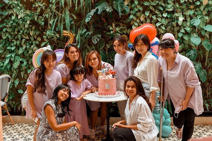 Mengangkat tema kesederhanaan