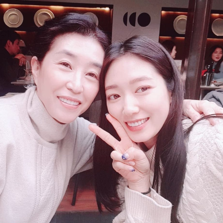 Jelang Nikah, Park Shin Hye Dapat Pesan Menyentuh dari \'Ibunda\'