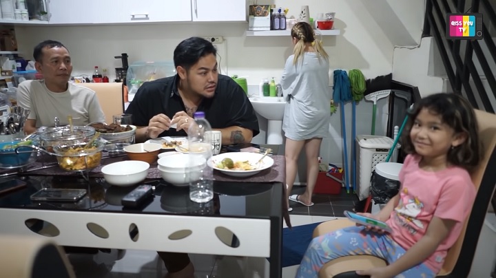 ajak bilqis ngobrol