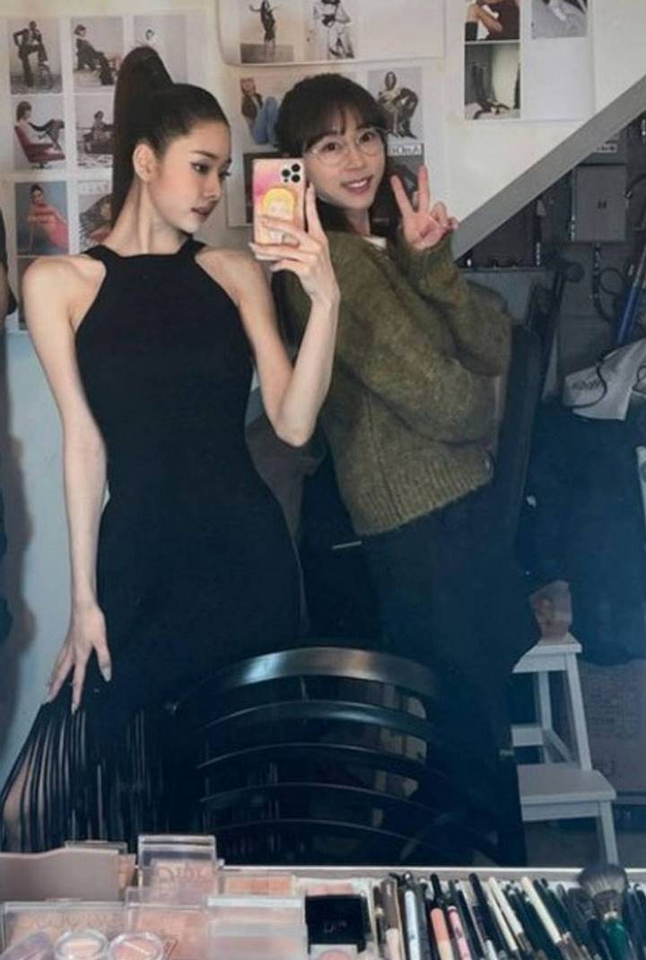 Kang Ye Won Ikut Hapus Foto Bareng Freezia usai Diterpa Banyak Kontroversi