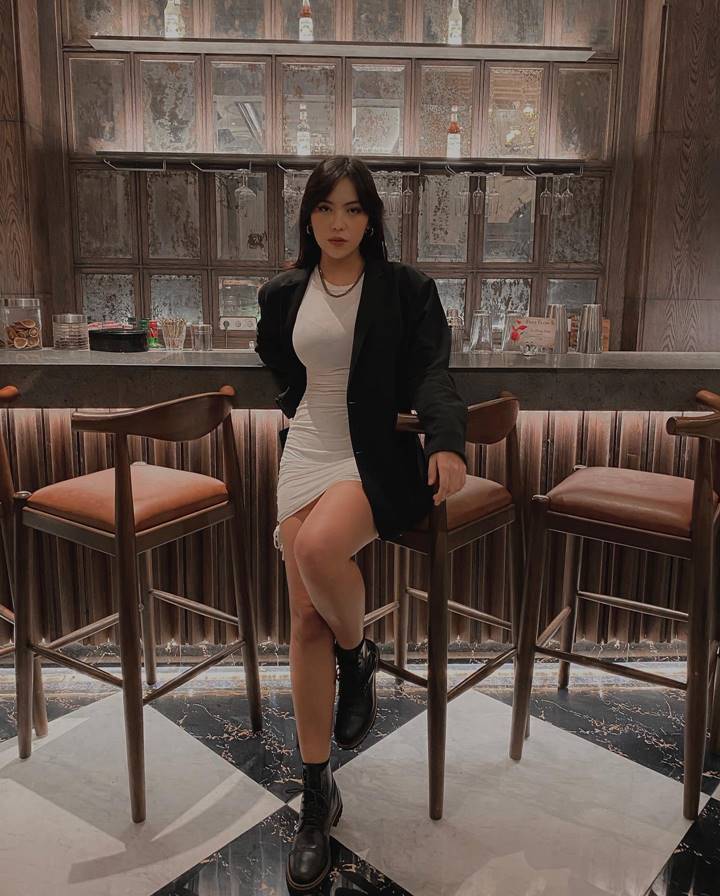 cantik nan stylish