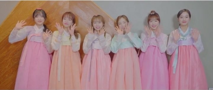 Tampil Anggun Dengan <i>Hanbok</i>