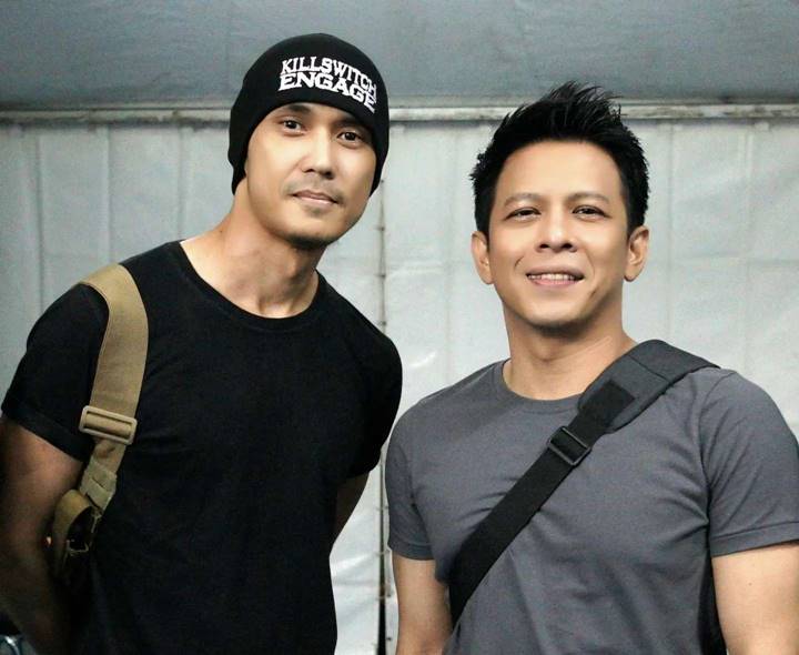 bersahabat dengan ariel