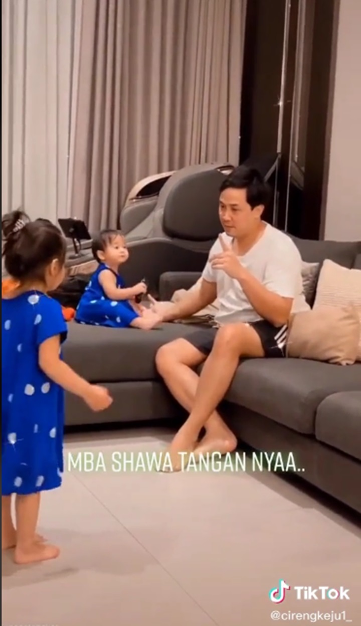 Cara Caca Tengker dan Suami Peringatkan Putri Sulungnya Agar Tak Lagi Cubit Sang Adik Bikin Kagum