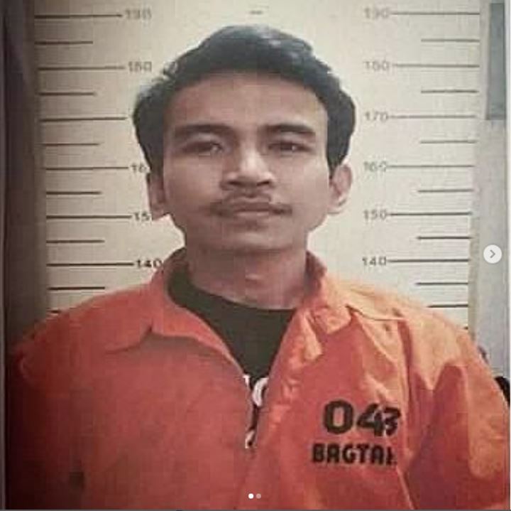 Sambut Ulang Tahun Jerinx SID, Foto Adam Deni Pakai Baju Tahanan Beredar