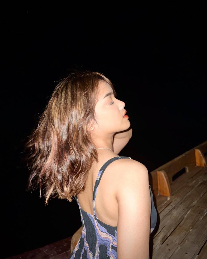 pose kibas rambut ikonik fuji