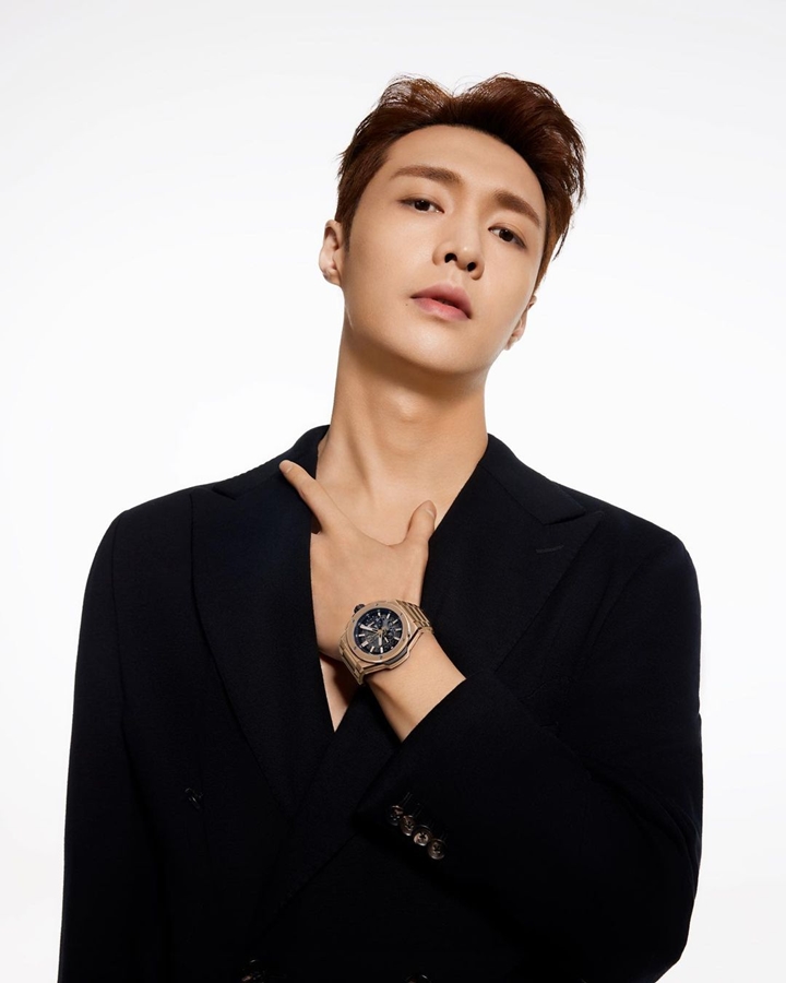 Lay EXO