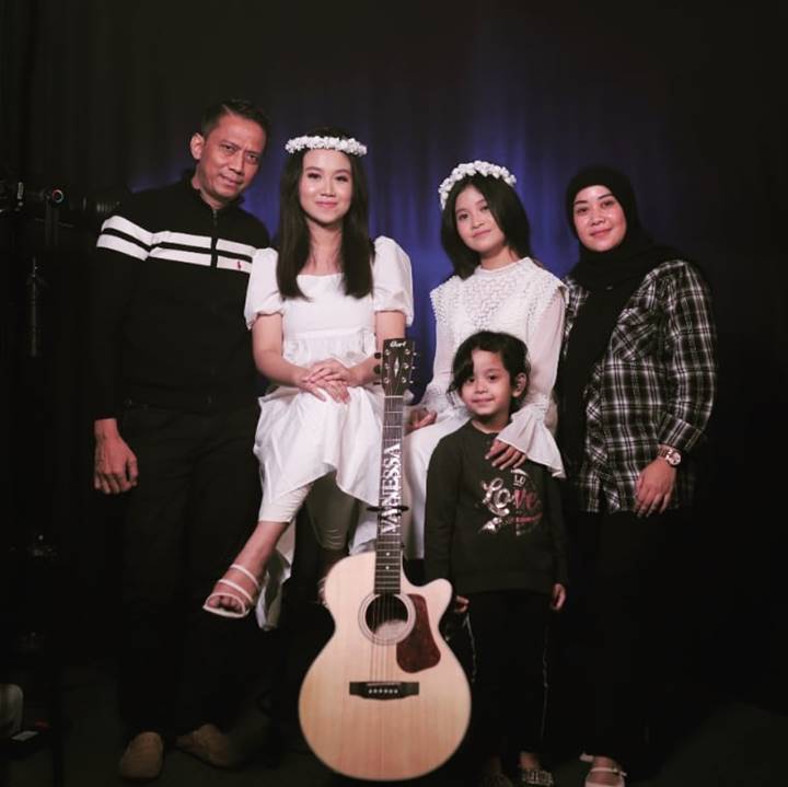 momen mayang debut artis
