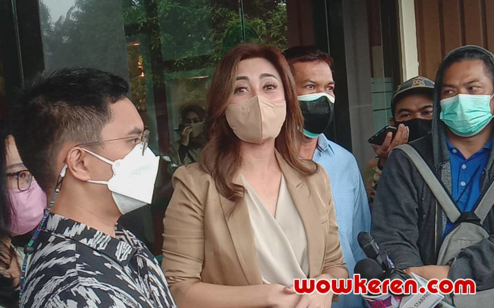 Dhena Devanka Menangkan Hak Asuh Anak Usai Resmi Cerai Dari Jonathan Frizzy