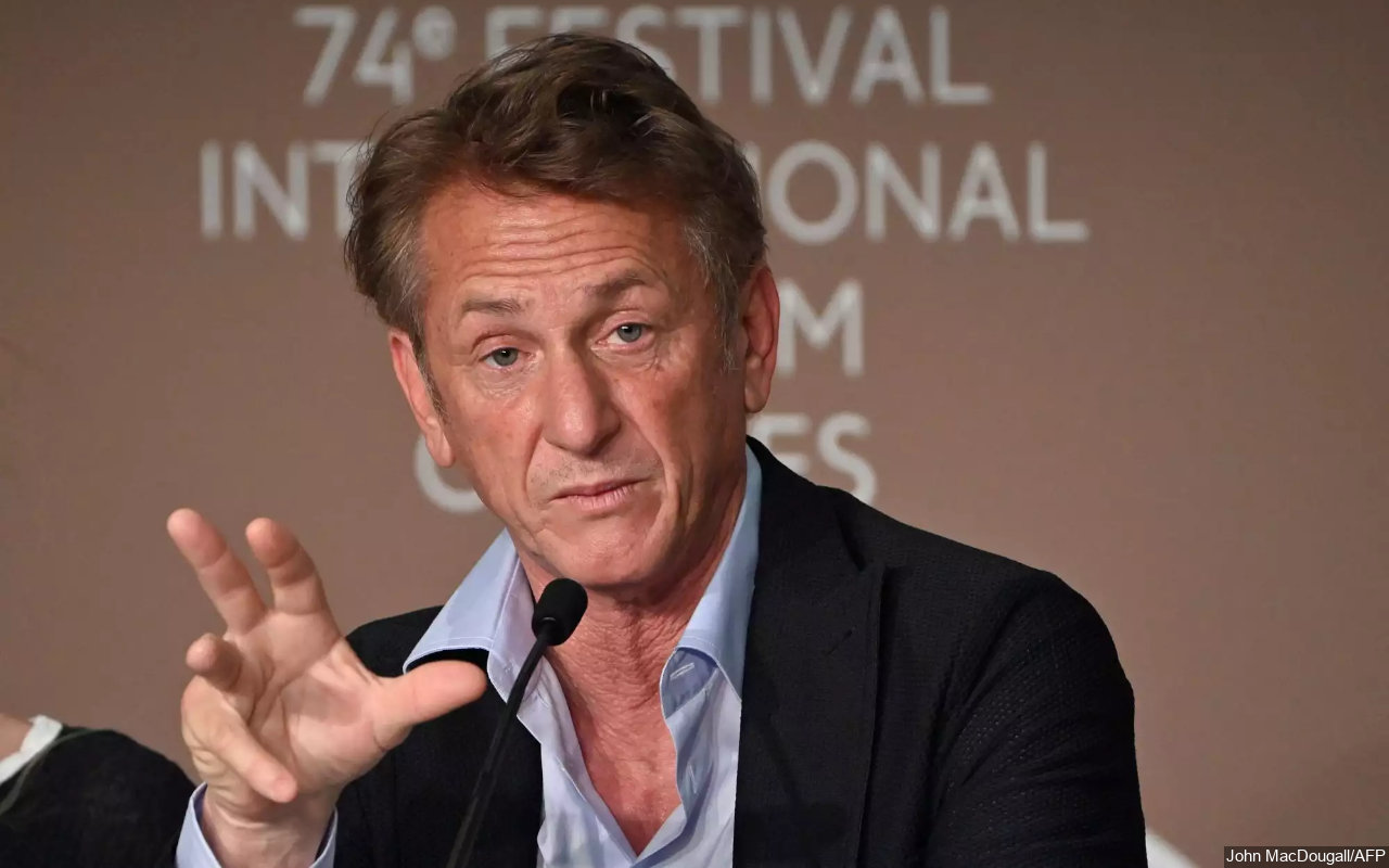 Sean Penn Tengah Berada di Ukraina, Garap Film Dokumenter Terkait Invasi Rusia