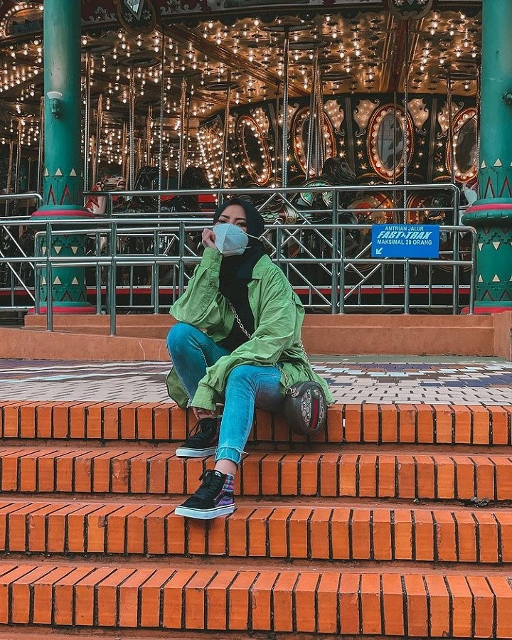 Kenakan OOTD kece