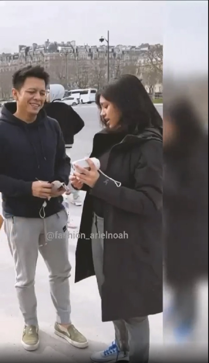 senyum hangat ariel dan alleia