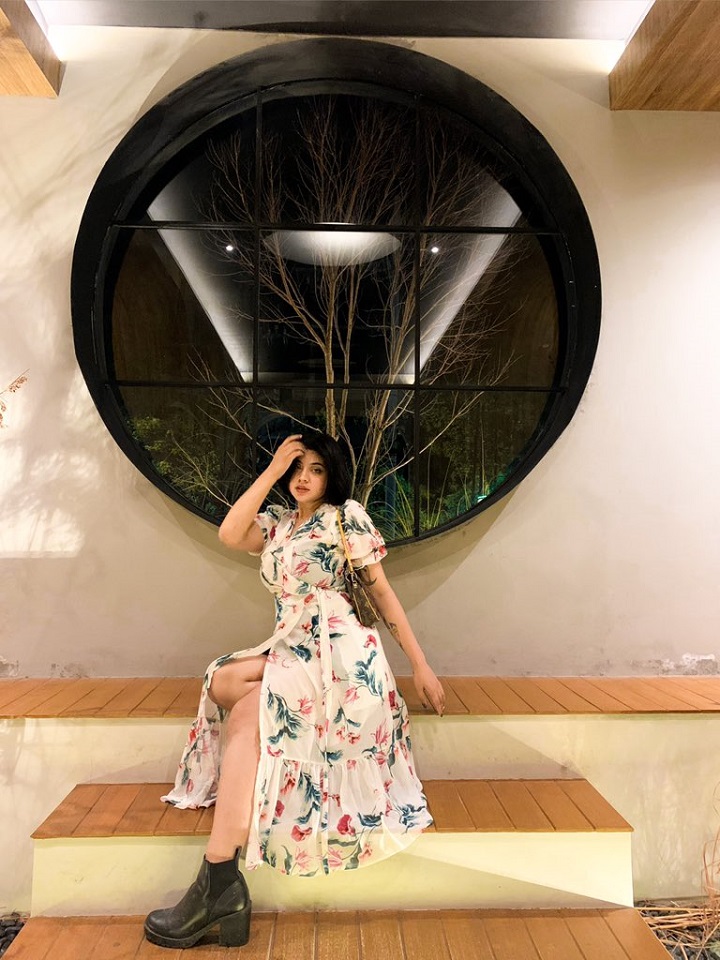 Feminin dengan dress