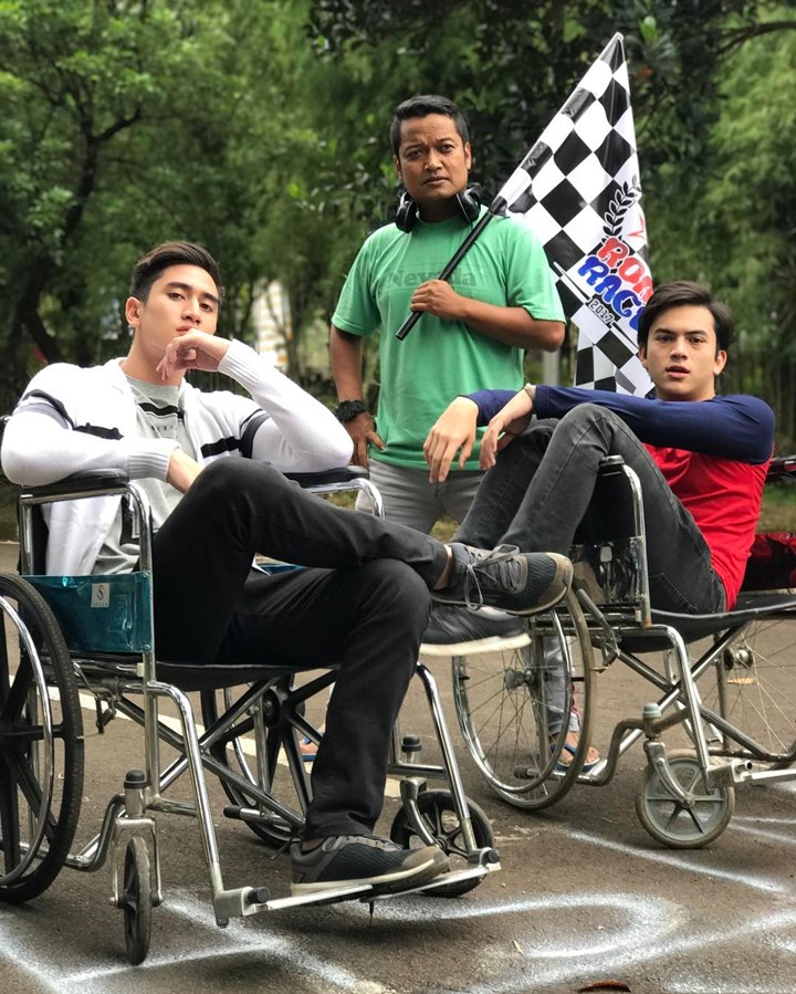 Pose Kece di Lokasi Syuting