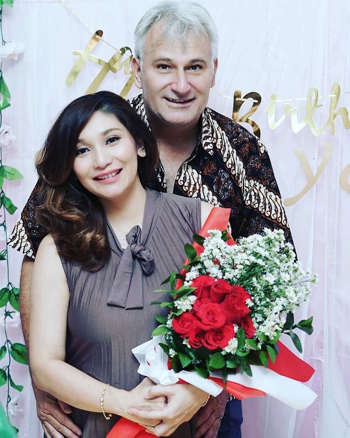 kisah cinta romantis