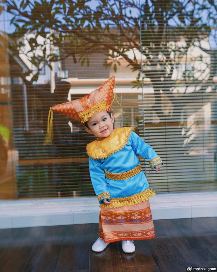 Sada putri Fitri   Tropica