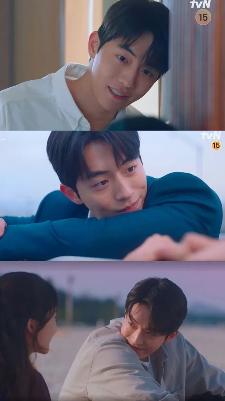 Kebiasaan Nam Joo Hyuk Setiap Goda Kim Tae Ri di \'Twenty-Five Twenty-One\' Disorot
