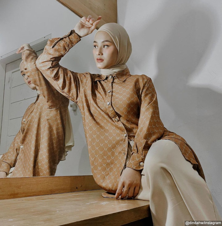 Dinda Hauw