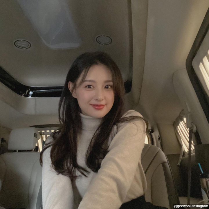 Hampir kepala tiga Namun tetap imut