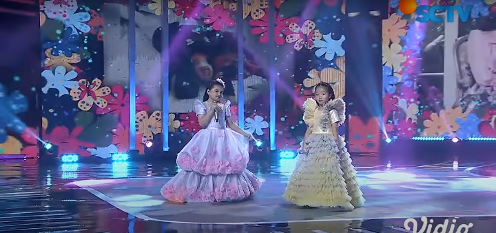 tampil di panggung SCTV Awards