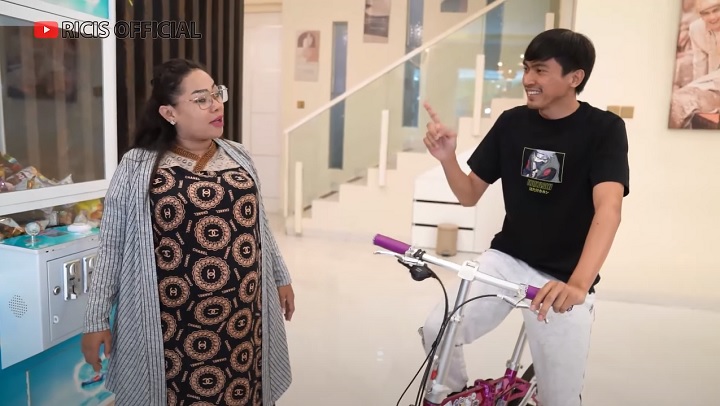 momen tante lala masuk rumah ricis
