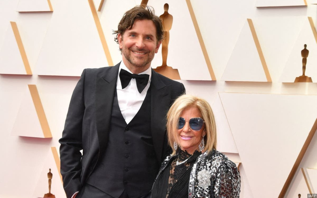 Piala Oscar 2022: Intip Momen Manis Bradley Cooper Hadir Bareng Sang Ibunda