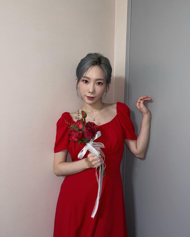 Cantik <i>effortless</i>