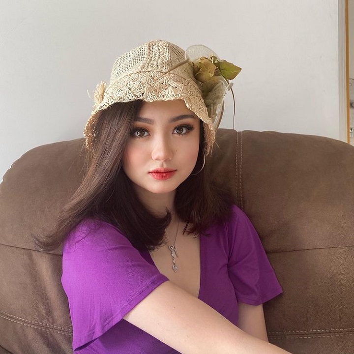 <i>Another bucket hat season</i>