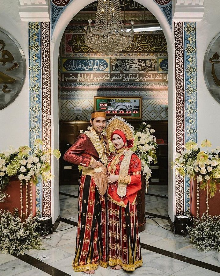Achmad Megantara dan Asri Faradila