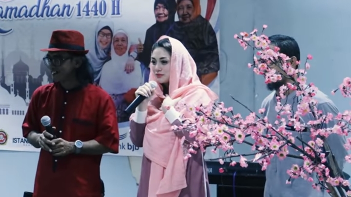 Momen Buka Bersama Dengan Manula