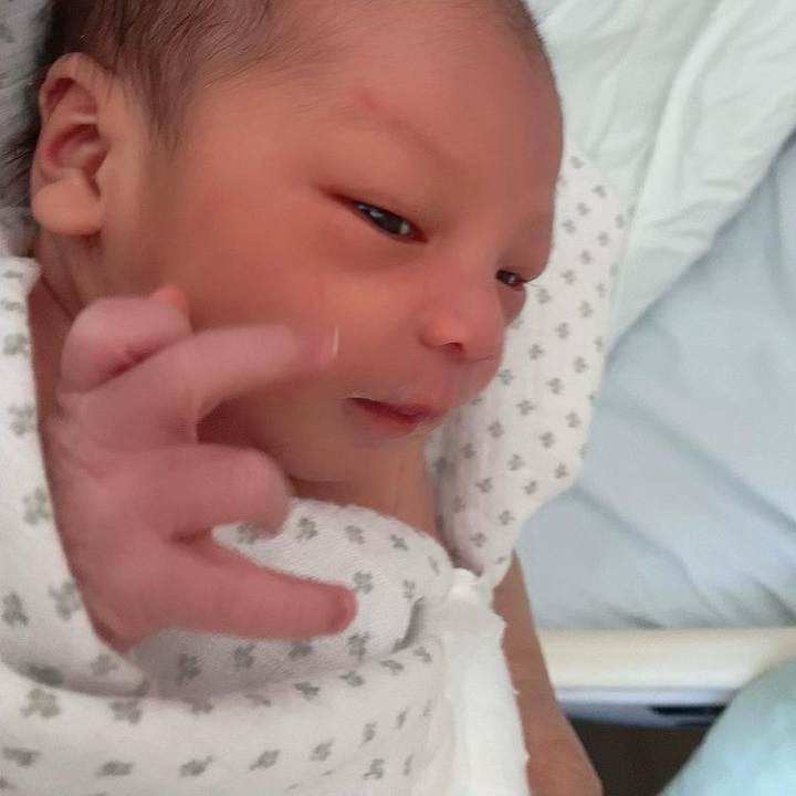 Imutnya baby izzy