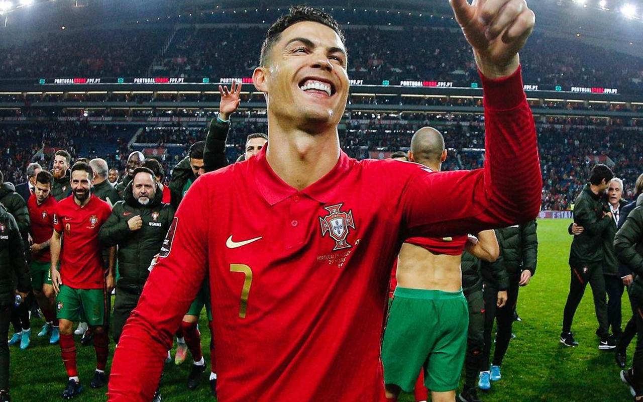 Cristiano Ronaldo Akhirnya Minta Maaf Usai Banting Ponsel Bocah Autis Saat Kalah Tanding