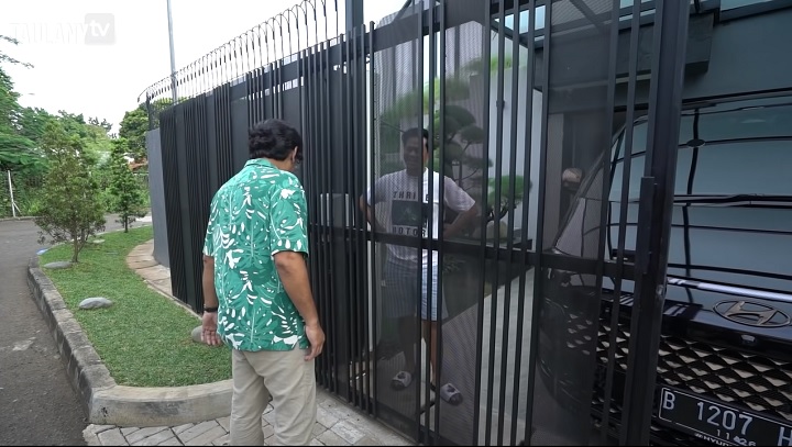Pagar otomatis gerak sendiri