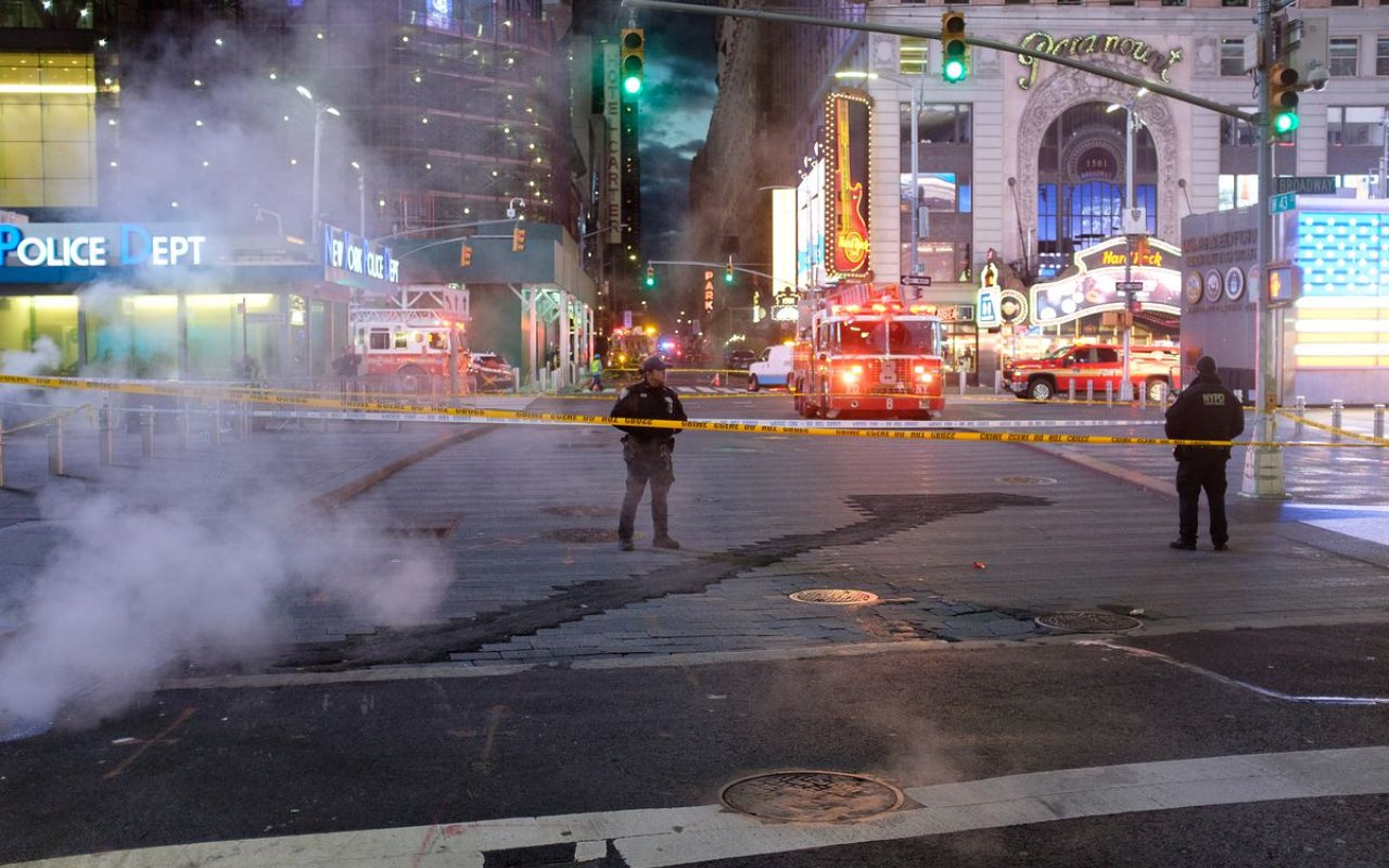 Ledakan Besar Picu Kepanikan di Times Square New York, Ini Sumbernya