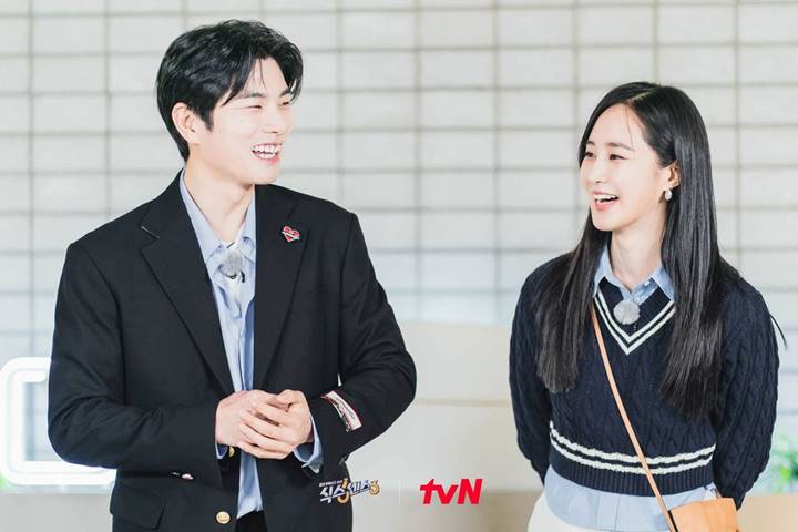 Kwon Yuri Girls\' Generation dan Lee Yi Kyung di \'The Sixth Sense\'