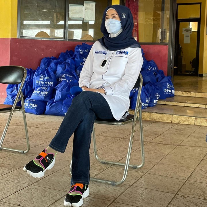 Ibu dewan stylish 