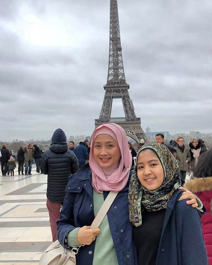 Bak kakak adik dengan anak