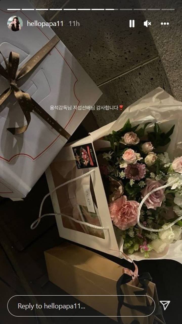 Bintangi Drama Sama, Lim Soo Hyang Terima Hadiah Spesial Dari So Ji Sub di Lokasi Syuting