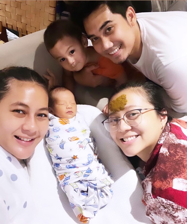 Momen Uwu Sambut Baby Razka