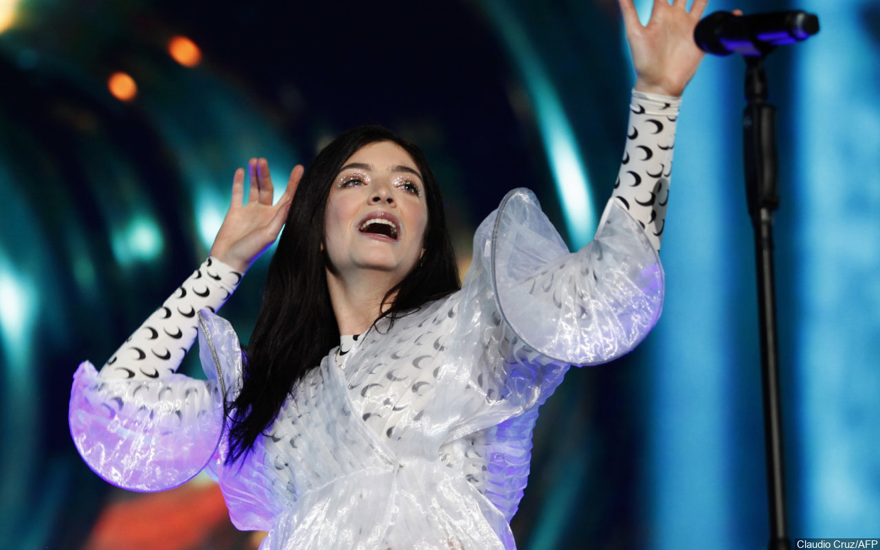 Lorde Buka Suara Usai Dikritik Suasana Konsernya Selalu Sunyi