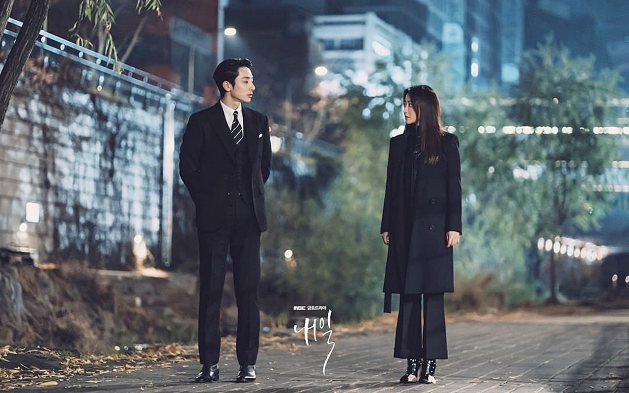 Lee Soo Hyuk & Kim Hee Sun Diduga Suami Istri di 'Tomorrow' Buat Syok Netizen