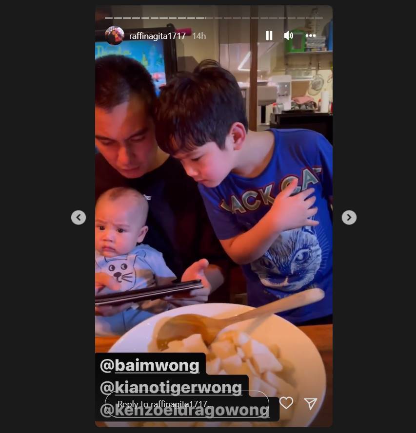Sikap akrab Rafathar Malik Ahmad dengan Baim Wong