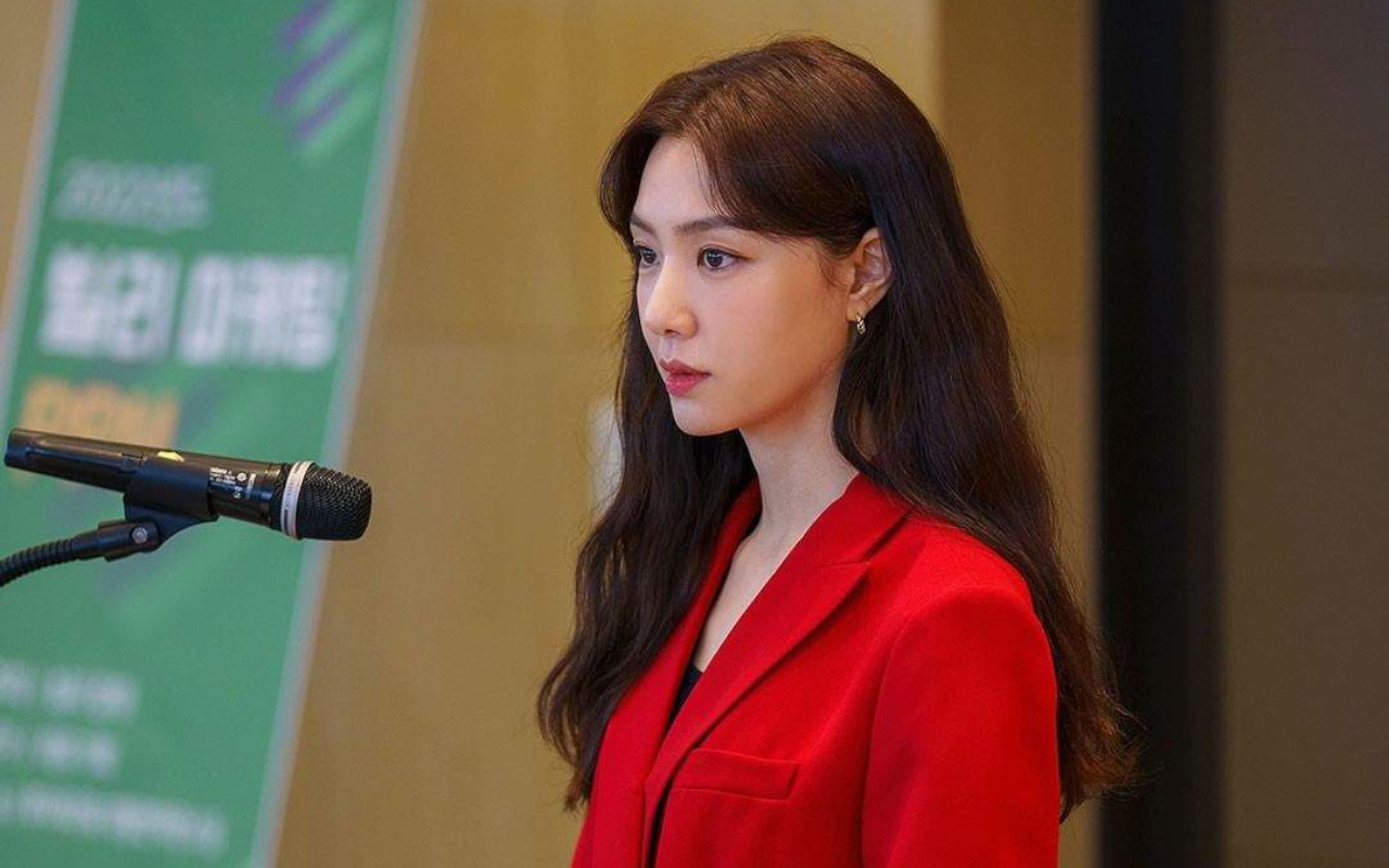 Seo Ji Hye Diapit 2 Cowok Tampan, Tim Produksi 'Kiss Sixth Sense' Bocorkan Masalah Tak Terduga