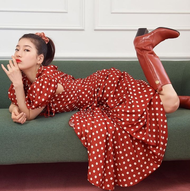 Ala <i>lady in red</i>