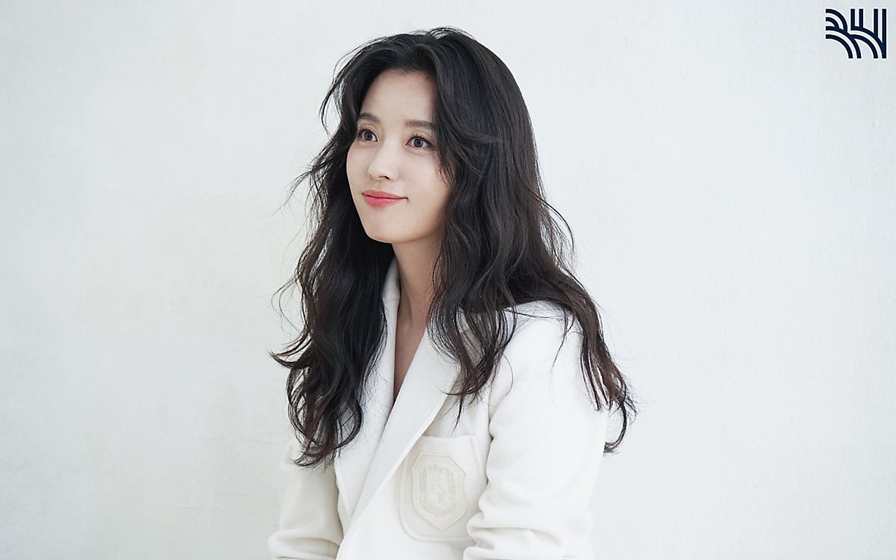 Han Hyo Joo Malu Karena Tak Dikenali Pelanggan di 'Unexpected Business 2'