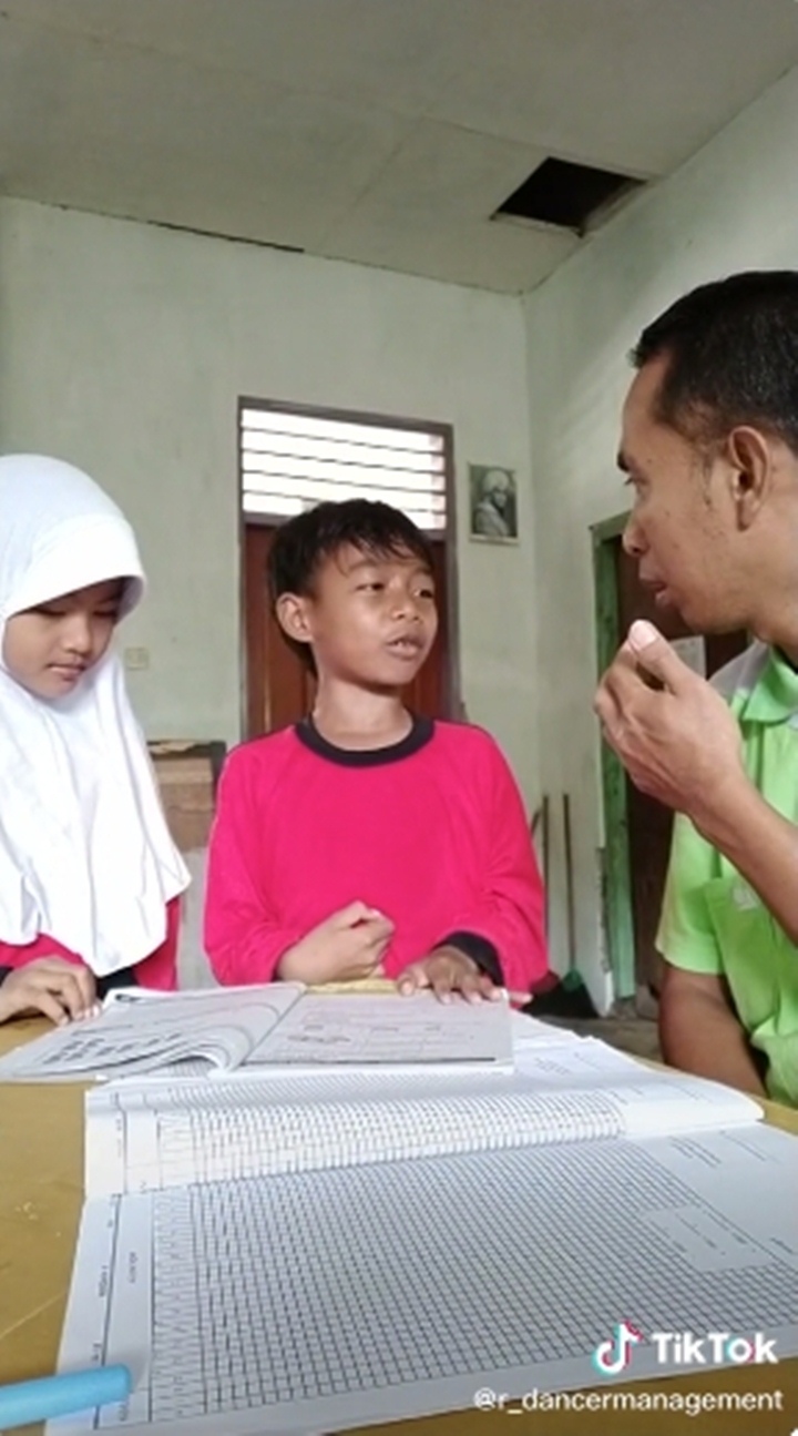 Mengajari Kebersihan dan Kesopanan