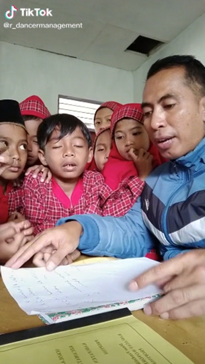 Ajak Shalawat Para Murid