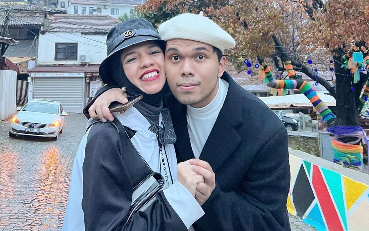 Ibu Thariq Halilintar Dilapori Kelakuan Sang Putra Dan Fuji, Reaksinya Tak Terduga?